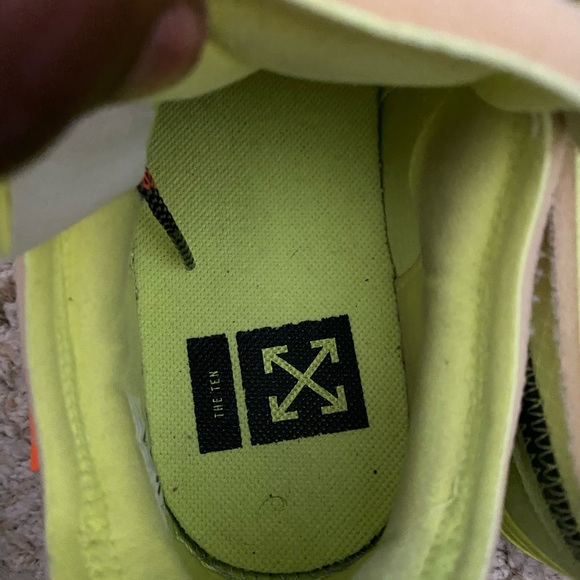 Off-White Air Force 1 Volt - Picture 4 of 7